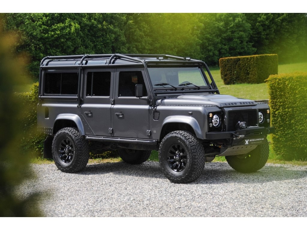 Picture of: Land Rover Defender –   Classic Driver Market