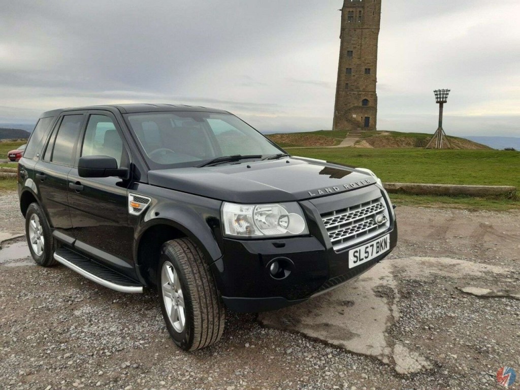 Picture of: LAND ROVER FREELANDER  Closed Off-Road Vehicle L