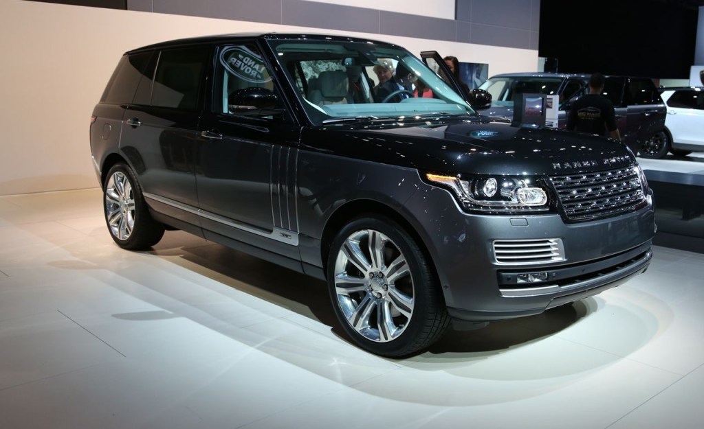 Picture of: Land Rover Range Rover SVAutobiography Photos and Info &#