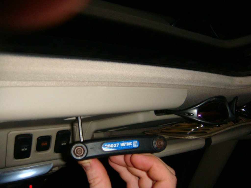 Picture of: Manual Sunroof Crank – Land Rover Forums – Land Rover Enthusiast Forum