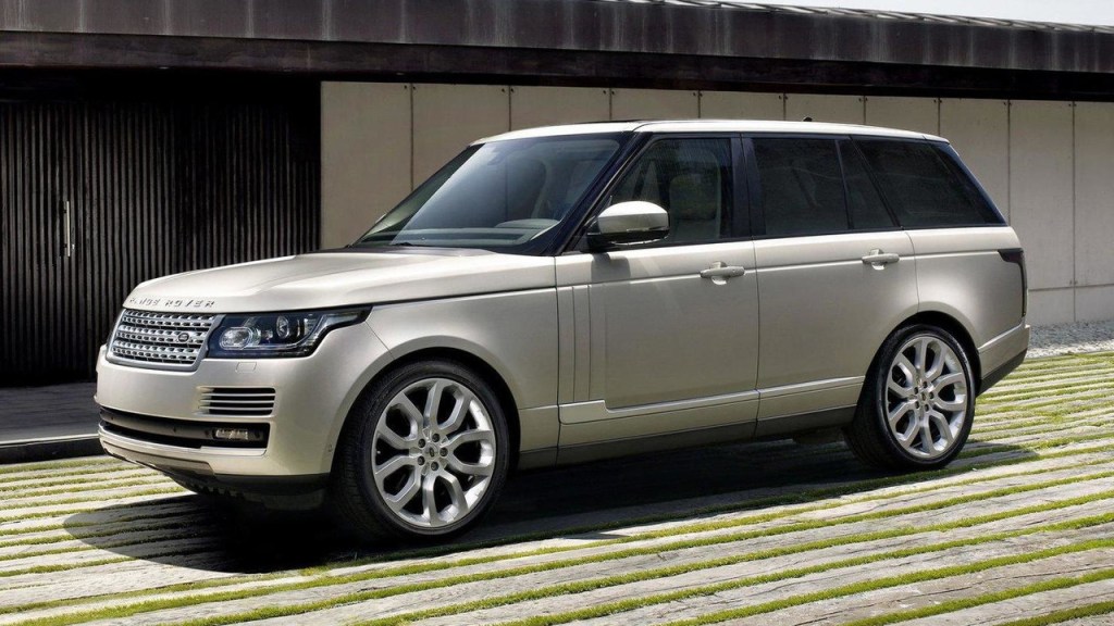 Picture of: Range Rover officially revealed [video]