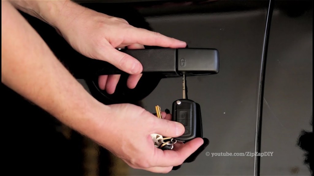 Picture of: Unlock a Land Rover with Dead Battery or Broken Key Fob