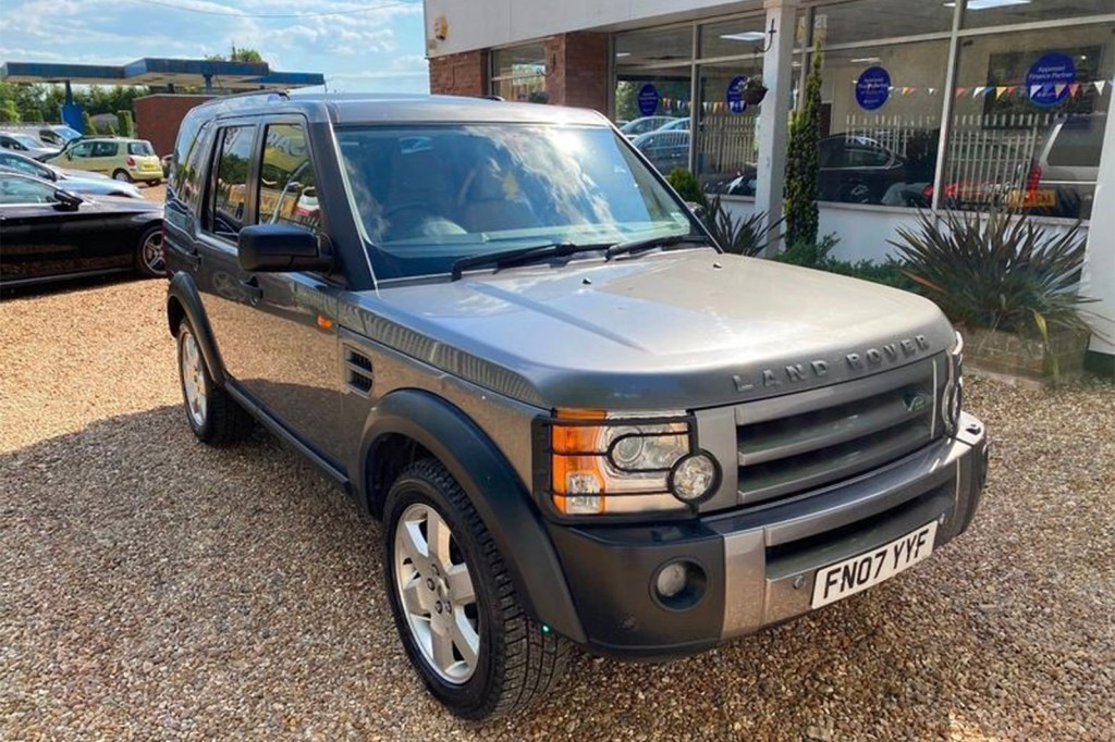 Picture of: Used car buying guide: Land Rover Discovery   Autocar