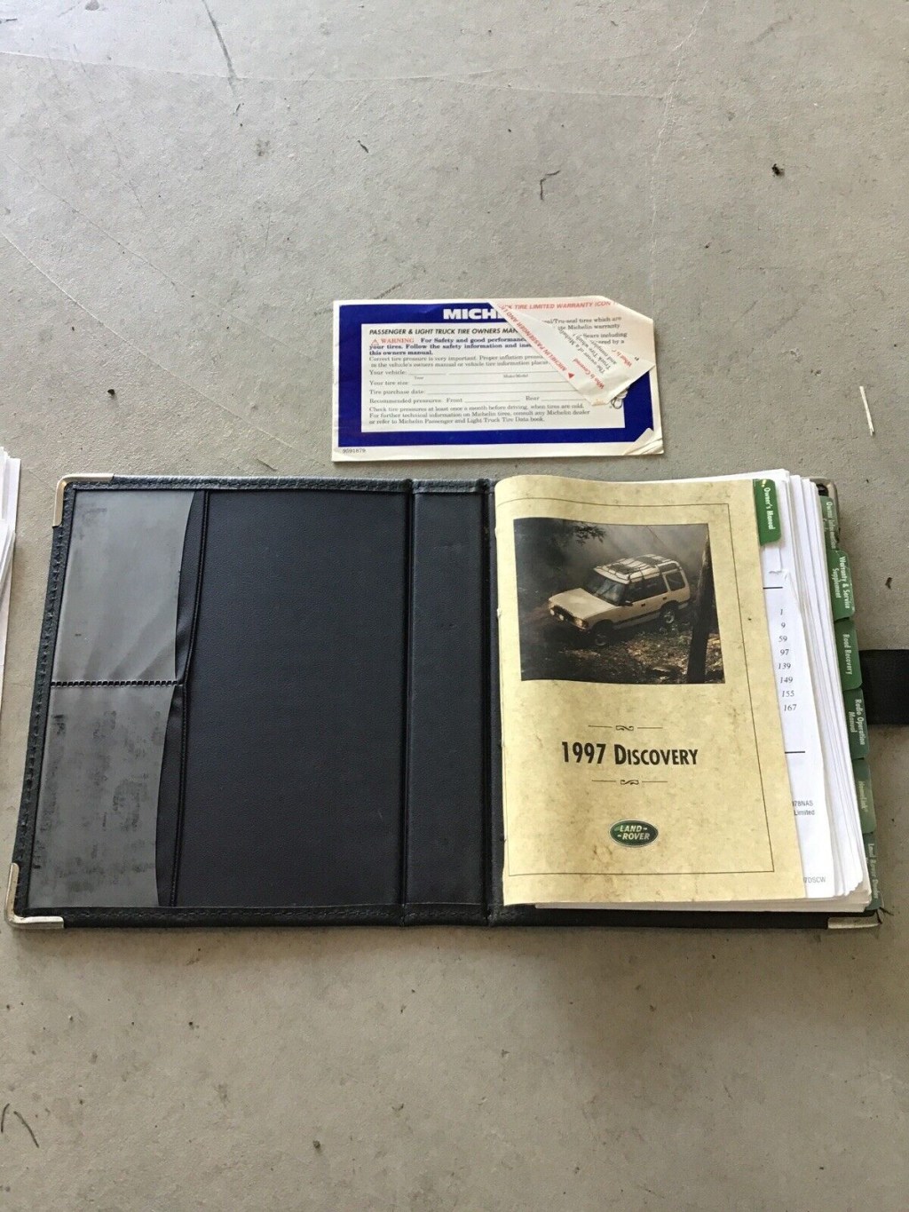 Picture of: RANGE ROVER Discovery Owner MANUAL WITH CASE OEM OWNERS LAND ROVER  GENUINE